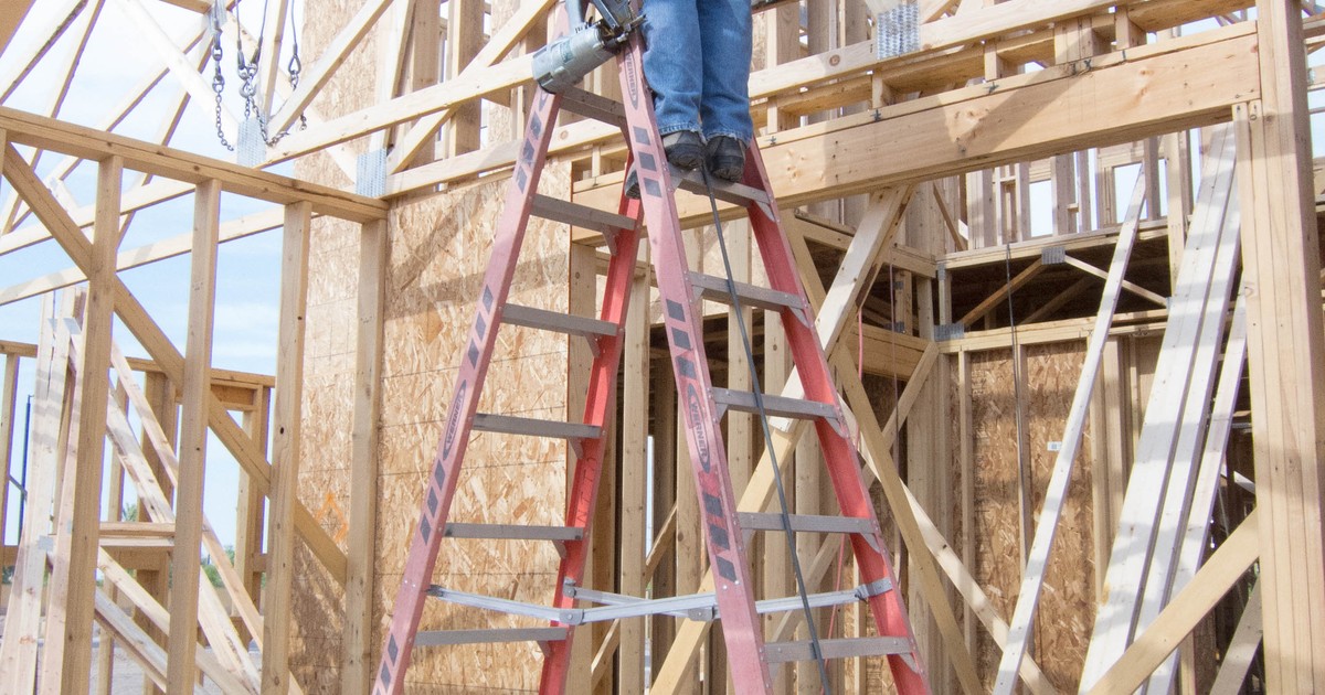 Real-world photo for The 10-Second Ladder Check: Ladder fall prevention (9253630705)